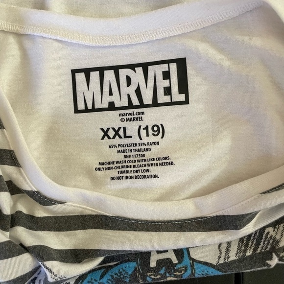 Marvel Captain America Women’s Juniors Plus Size Tank Top • Used • Size: XXL - Picture 6 of 6